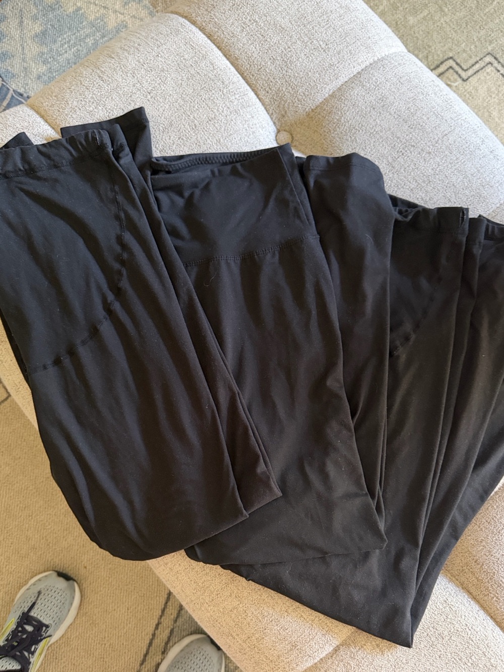 Black maternity leggings - 3 medium